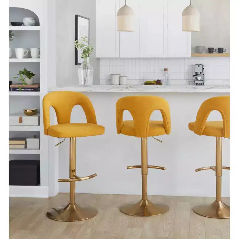 Set di 2 sgabelli da bar Ava regolabili in tessuto oro/giallo