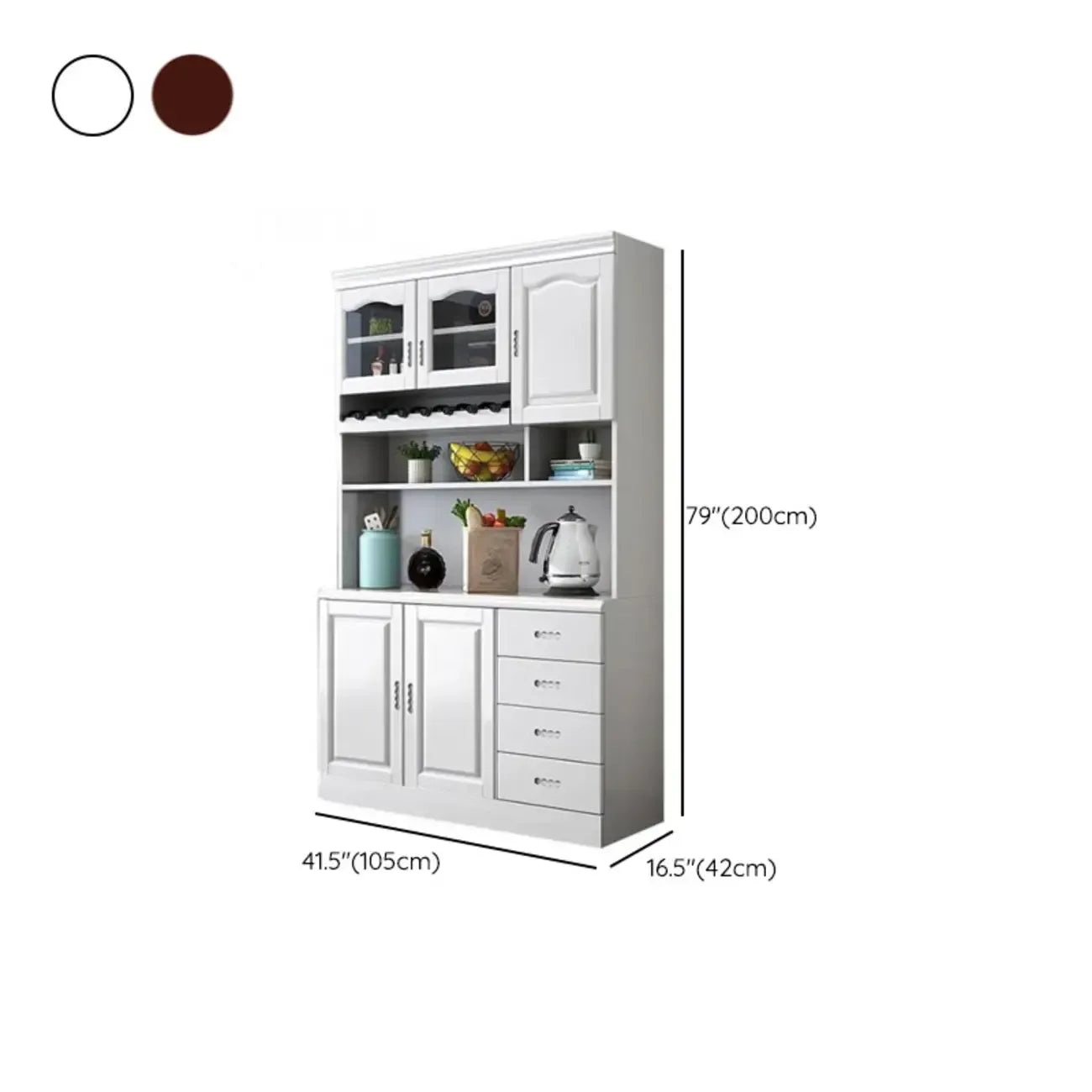 Cucina in legno, credenza bianca, portabottiglie integrato