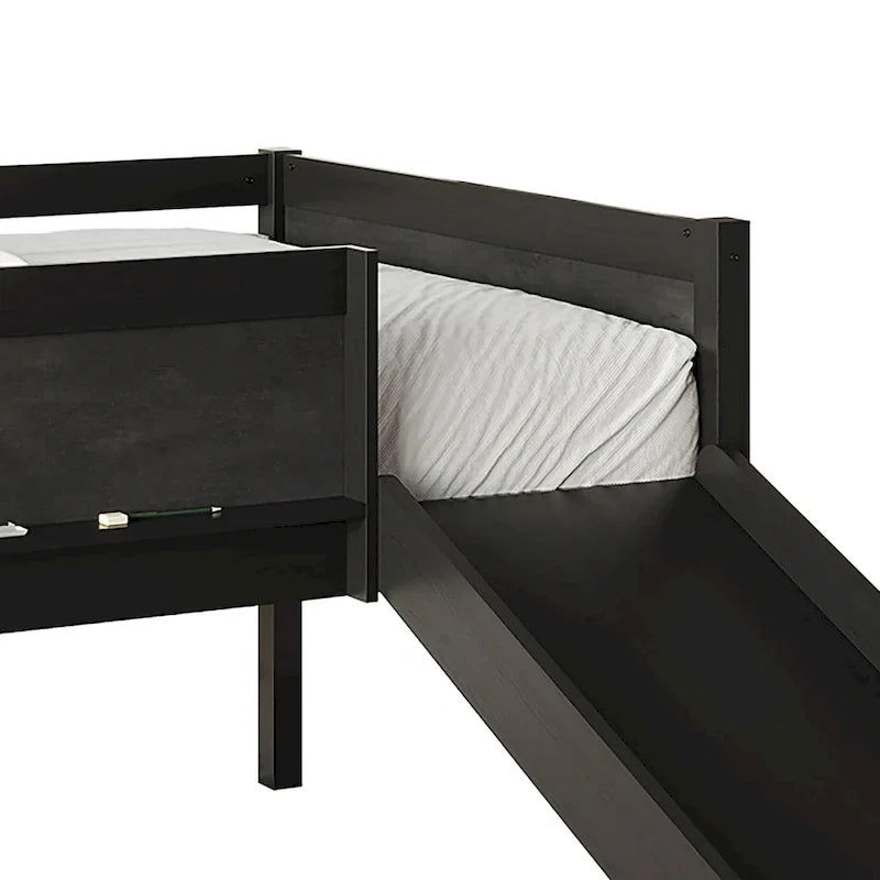 Letto a soppalco basso classico singolo CraftPorch con lavagna, scivolo e scaletta