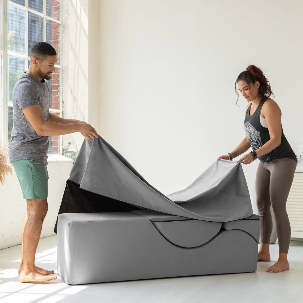 Avana Kami Chaise convertibile / Yoga e Massaggio - Pouf 2 in 1 con sedia a sdraio yoga pieghevole a scomparsa, Microvelvet - N/D