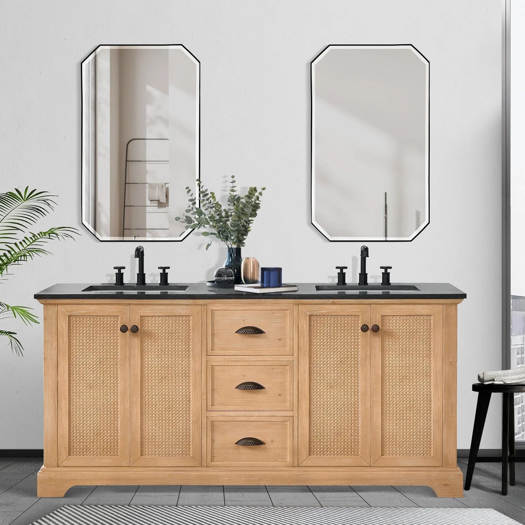 Mobile bagno Hervas con top in marmo naturale senza specchio