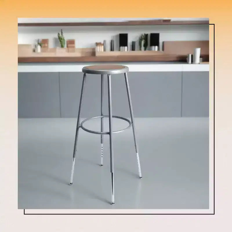 Sgabello in acciaio Hampden Furnishings, collezione Felix, 32-39"