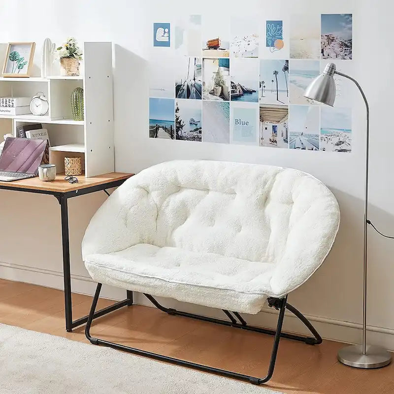 College Sofa - Il divano a due posti 2East di DormCo