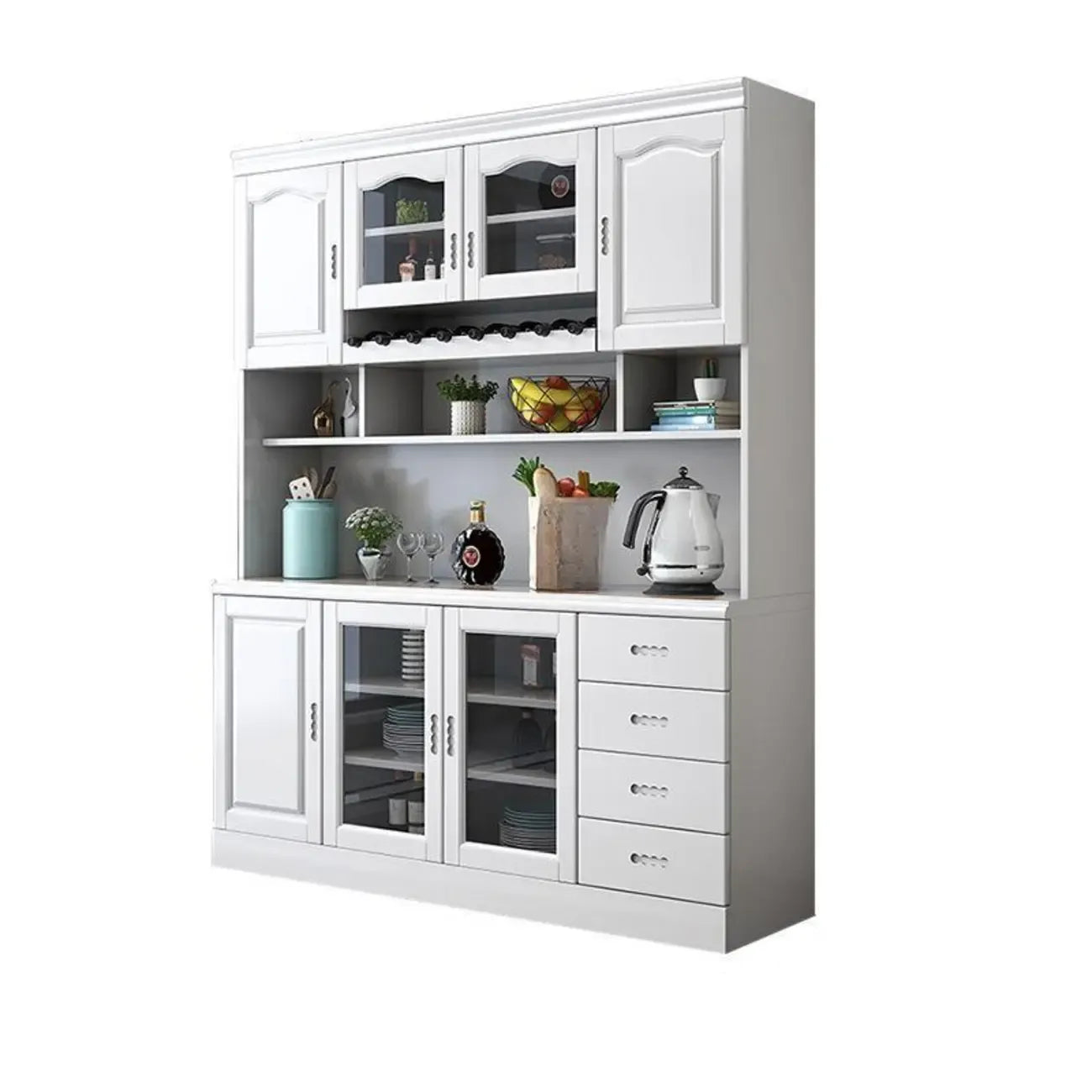 Cucina in legno, credenza bianca, portabottiglie integrato